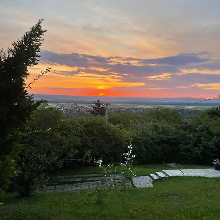 Panorama Nyaralo 펜션 Tahitófalu